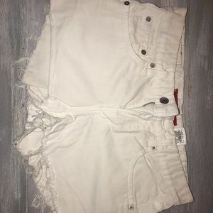 High waisted Levi’s
